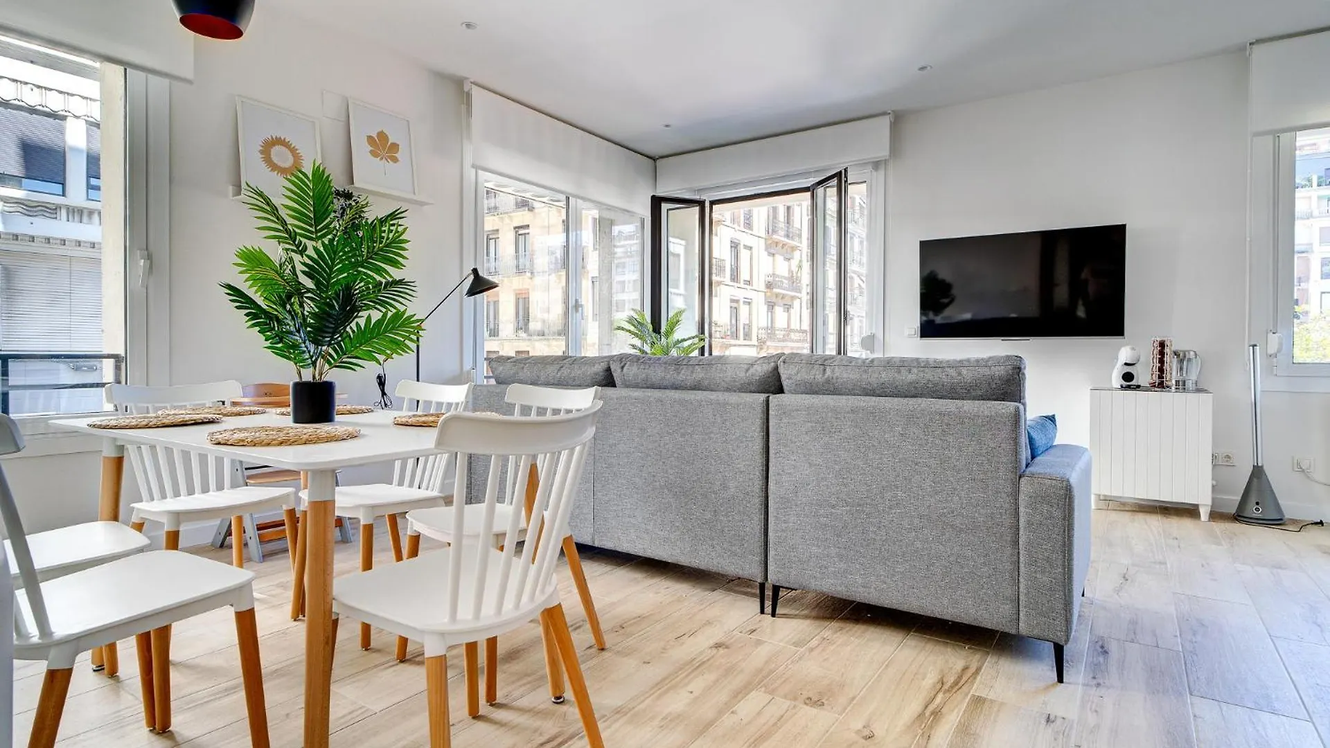 Apartment Apartamentos Gran Via By Sanse Holidays San Sebastian
