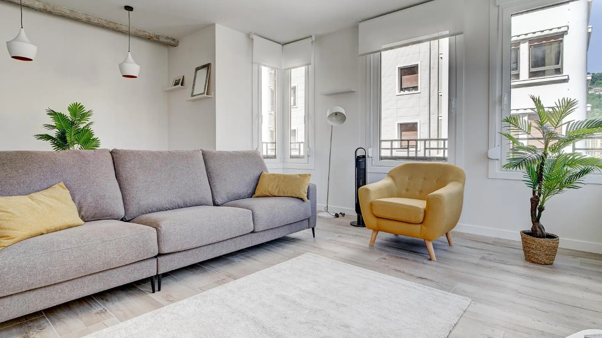 Apartamentos Gran Via By Sanse Holidays San Sebastián